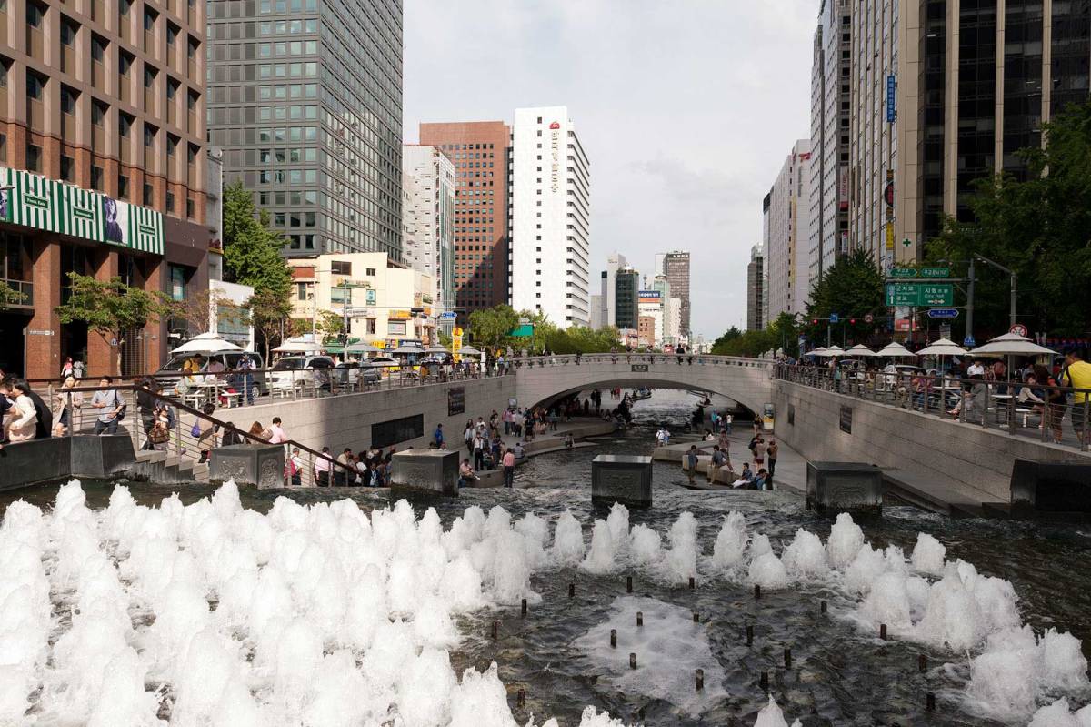Cheonggyecheon (청계천)
